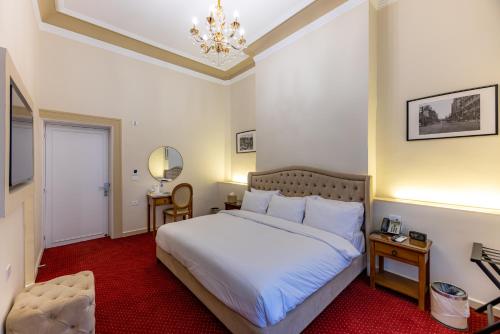 cairo inn the royal