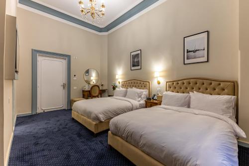 cairo inn the royal