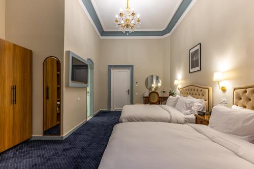 cairo inn the royal