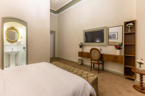 cairo inn the royal