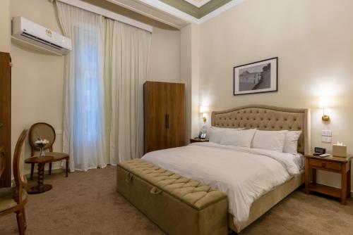 cairo inn the royal