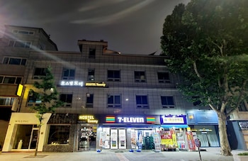 hostel tommy