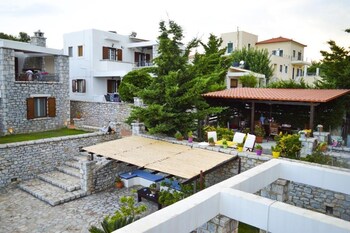 east mani