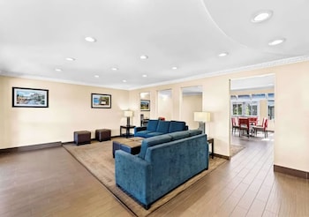 aurora inn