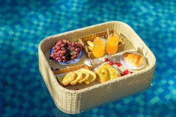 green bungalow garden resort