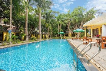 green bungalow garden resort