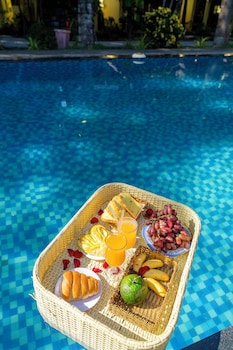 green bungalow garden resort