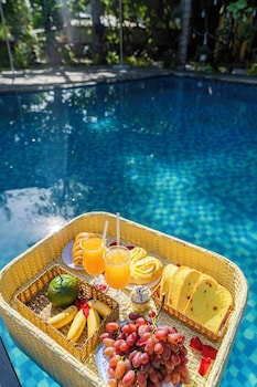 green bungalow garden resort