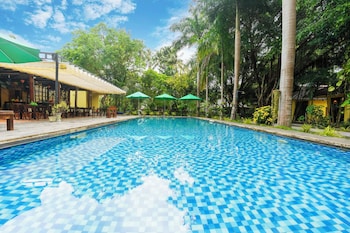 green bungalow garden resort