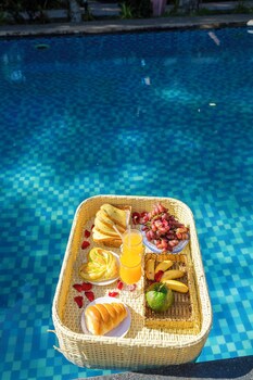 green bungalow garden resort