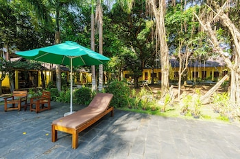 green bungalow garden resort