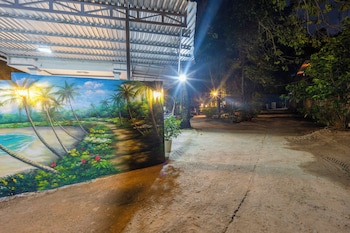 green bungalow garden resort