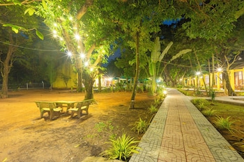 green bungalow garden resort
