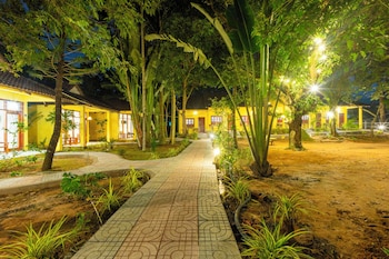 green bungalow garden resort