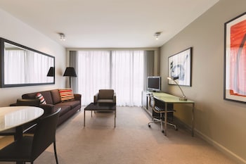 adina apartment hotel sydney darling harbour