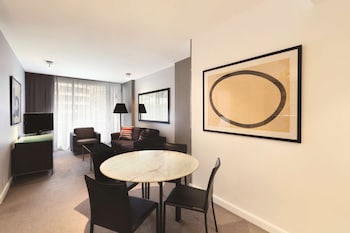 adina apartment hotel sydney darling harbour