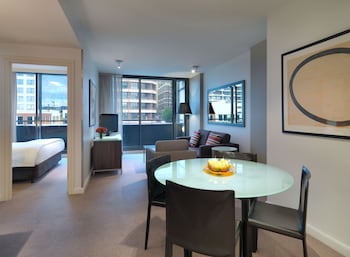 adina apartment hotel sydney darling harbour