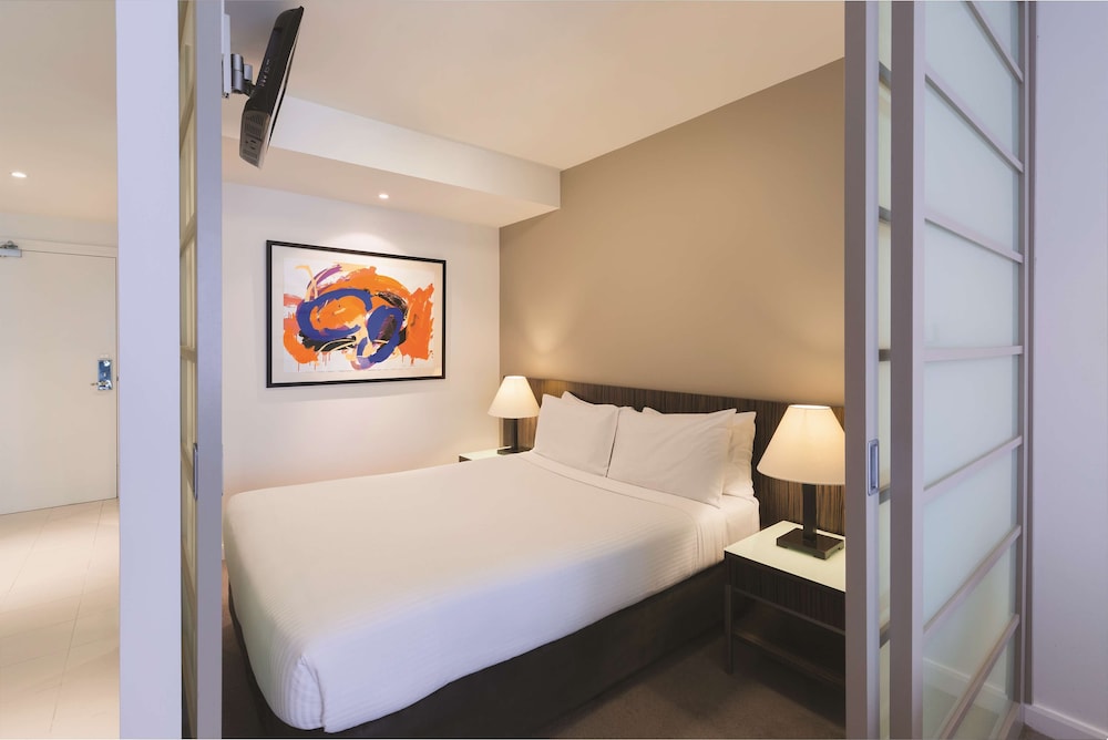 adina apartment hotel sydney darling harbour