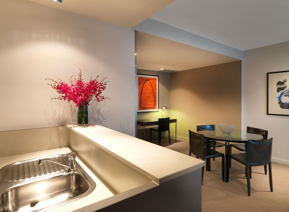 adina apartment hotel sydney darling harbour