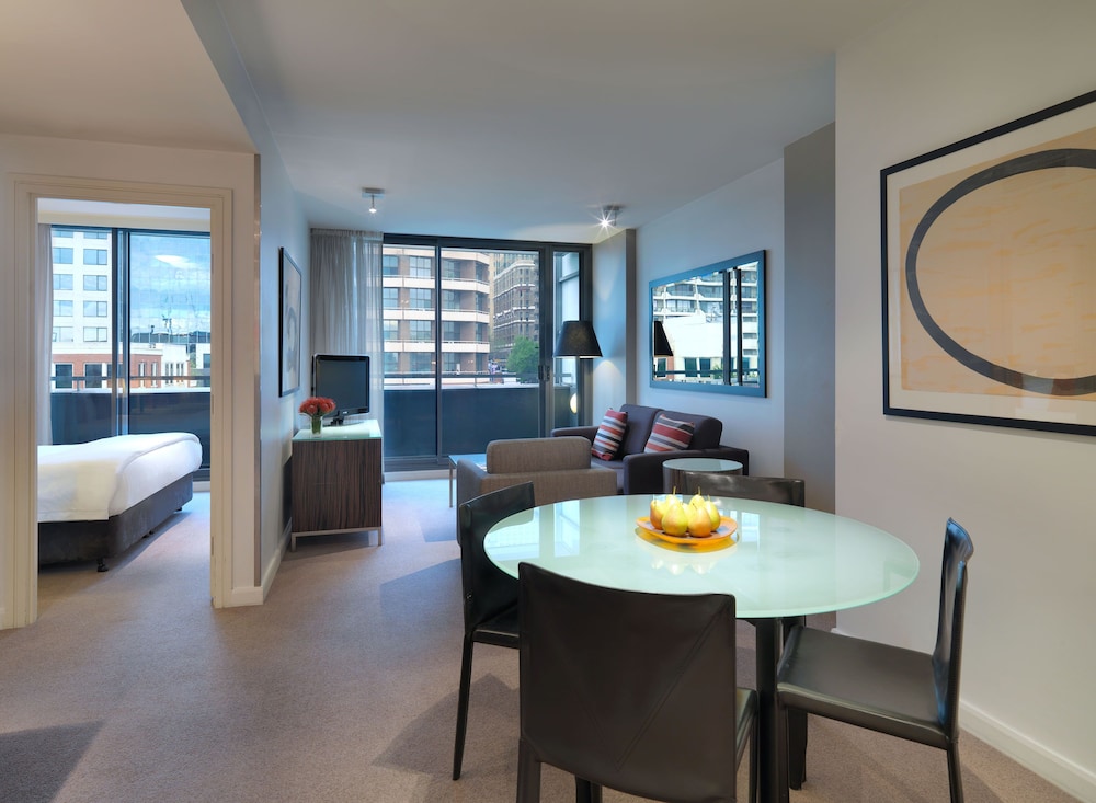 adina apartment hotel sydney darling harbour