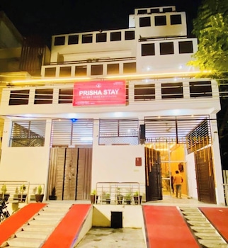 hotel prisha stay lucknow