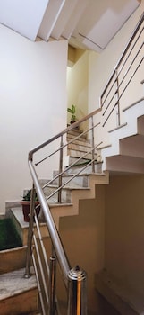 hotel prisha stay lucknow