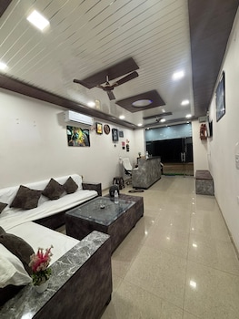 Hotel Moti Palace,,3 star