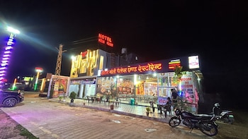 Hotel Moti Palace,,3 star