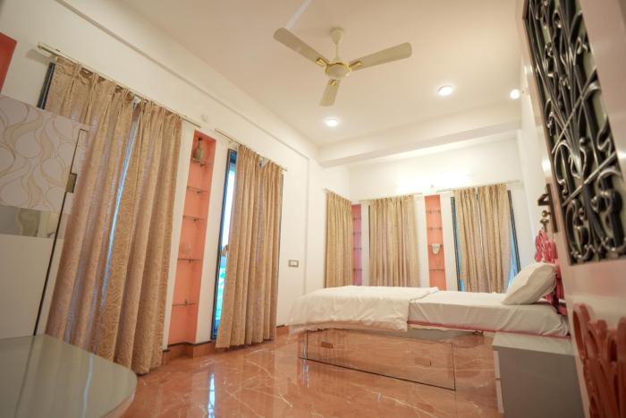 the collectors loft jaipur