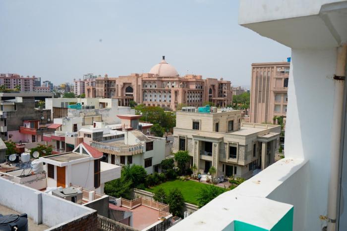 the collectors loft jaipur
