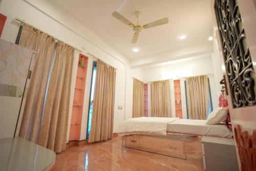 the collectors loft jaipur