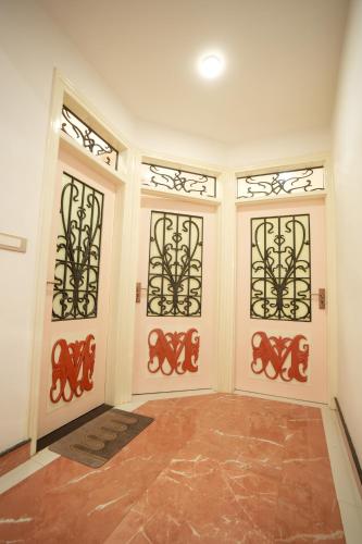 the collectors loft jaipur