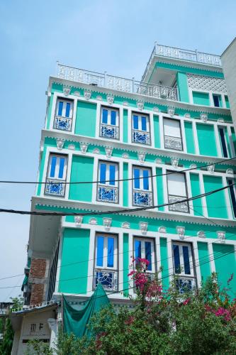 the collectors loft jaipur