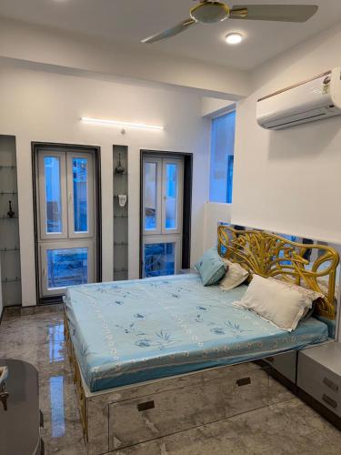 the collectors loft jaipur