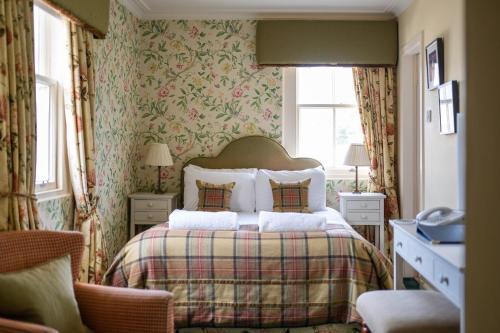 open arms hotel