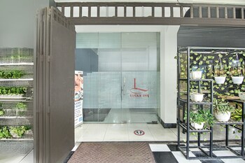 hotel o makassar near mall panakukang formerly hotel lucky inn makassar