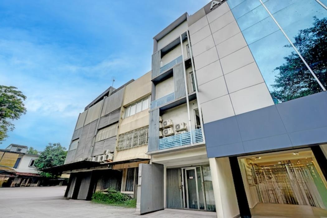 capital o 94914 kemayoran guest house