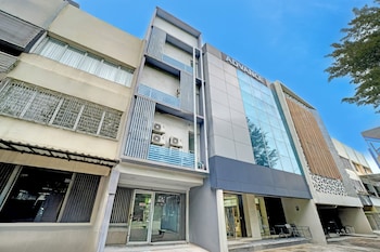 capital o 94914 kemayoran guest house