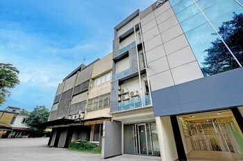 capital o 94914 kemayoran guest house