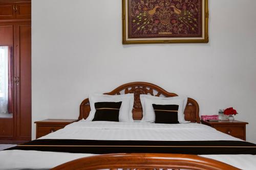 collection o near universitas negeri padang formerly hotel amra