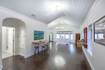 jubilee suites boutique bandb