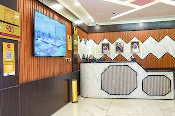 mg crown hotel 1