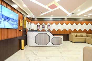 mg crown hotel 1