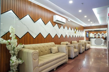 mg crown hotel 1