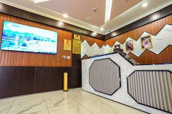 mg crown hotel 1