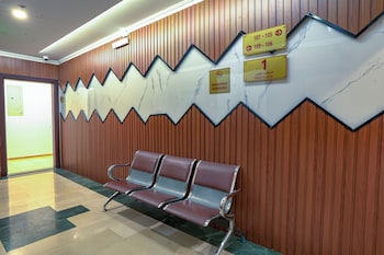 mg crown hotel 1