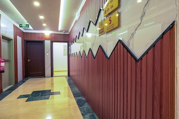 mg crown hotel 1