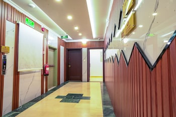 mg crown hotel 1