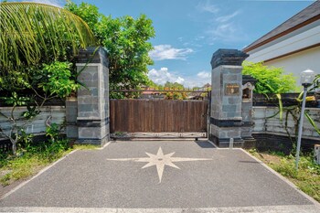 Moringa Pandawa Guest House,,2 star