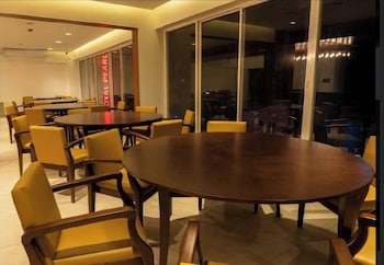 Royal Pearl Apartment&Suites Cox's Bazar,,3 star